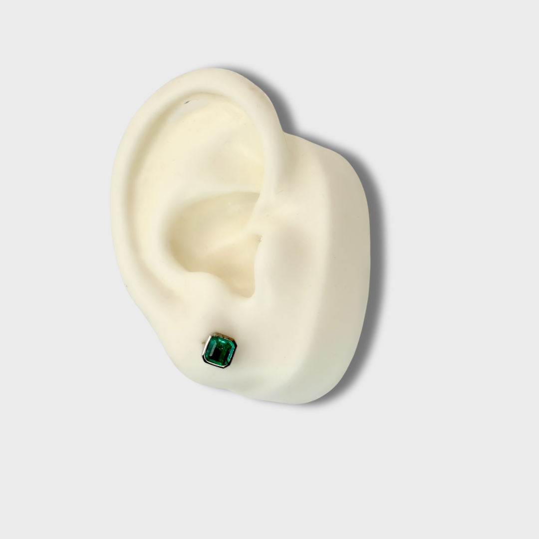 Emerald Studs 0,59cts