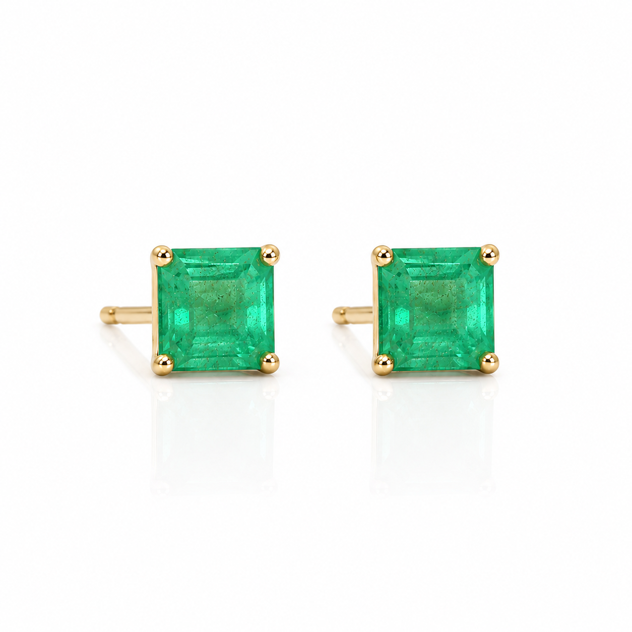 Emerald Studs 2.93cts